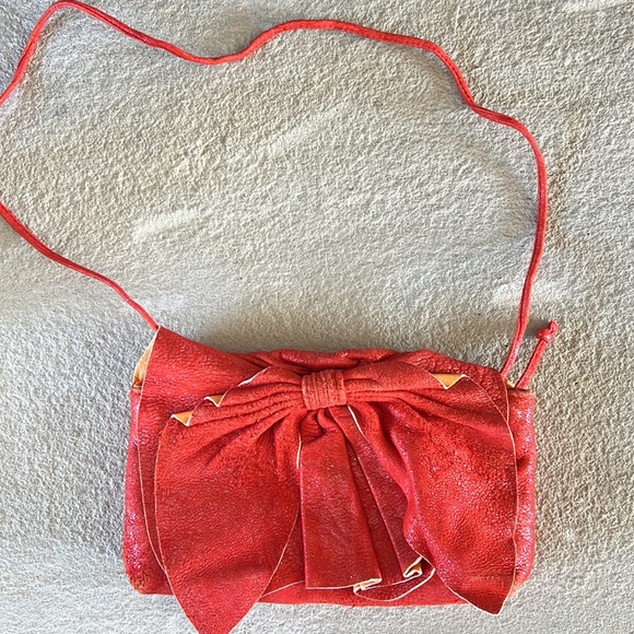 Susan Farber Collection Orange-Red Metallic Envelope Bag Crossbody Leather - Picture 4 of 9